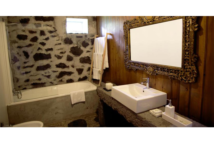 Bathroom - Pocinhobay - Pico