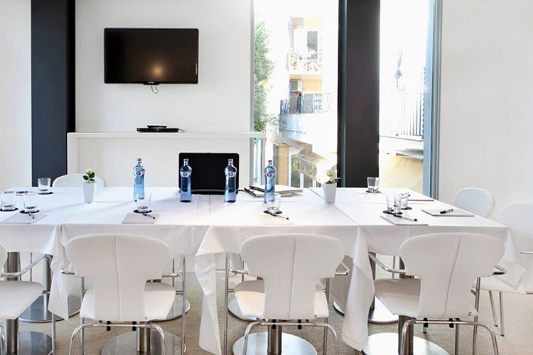 Lounge Bar - Alenti Sitges Hotel & Restaurant - Sitges