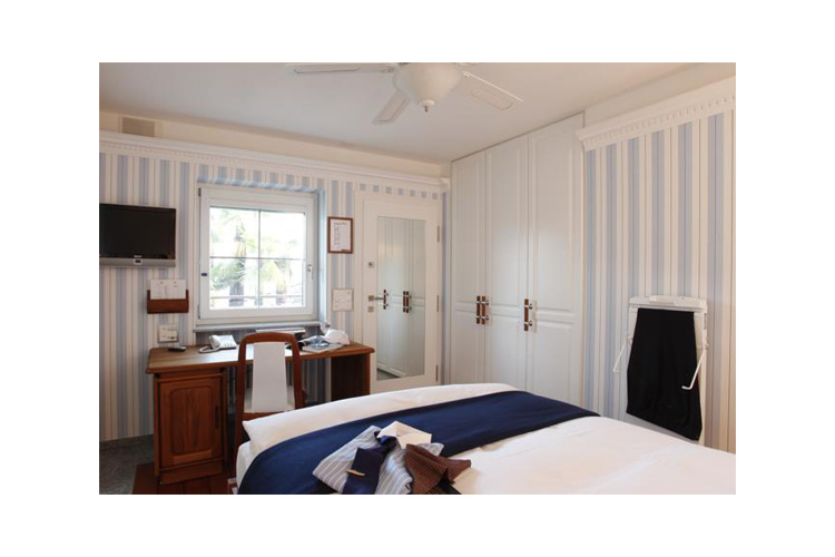 Single Room with Lake View - Yaachtsport Resort Lago Maggiore - Brissago