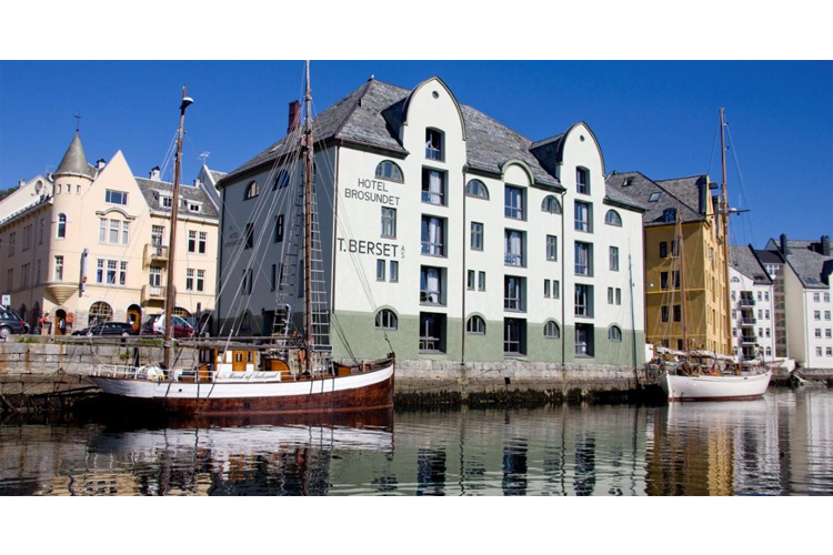 Facade - Hotel Brosundet - Ålesund