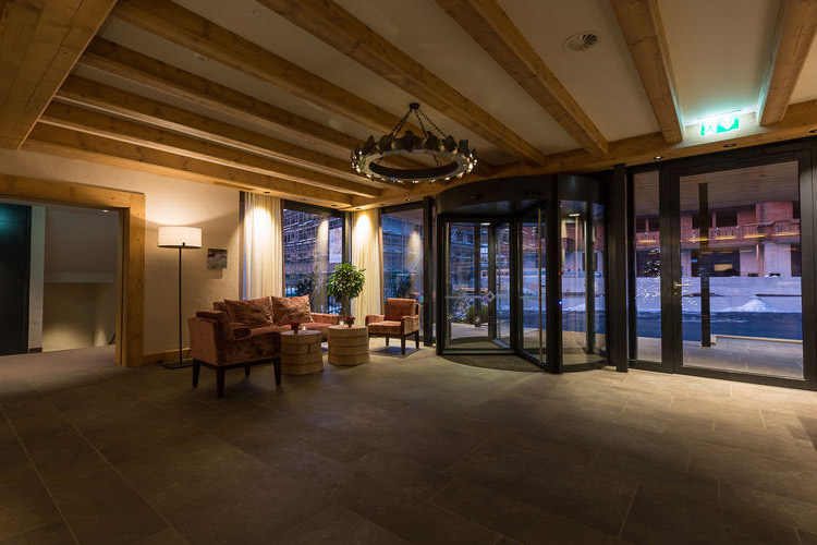 Entrance - Hotel Spitzhorn - Saanen