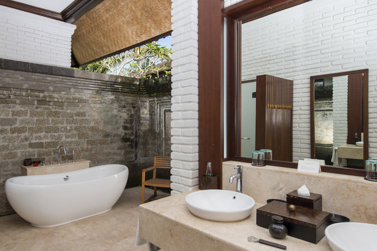 Bedroom Suite - The Chedi Club - Ubud