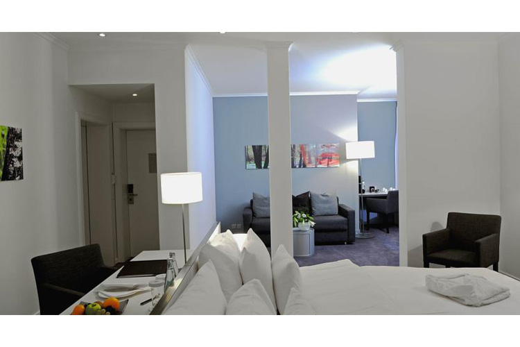 Rooms and Suites - Hotel Vitznauerhof - Vitznau