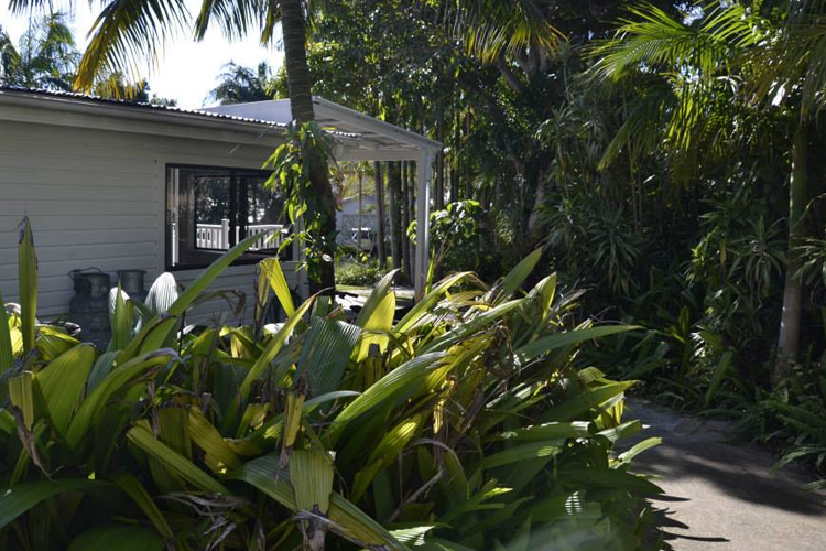 Exteriors - Byron Springs Guesthouse - Byron Bay