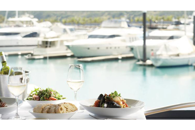 Restaurant - Beach Club Resort - Hamilton Island