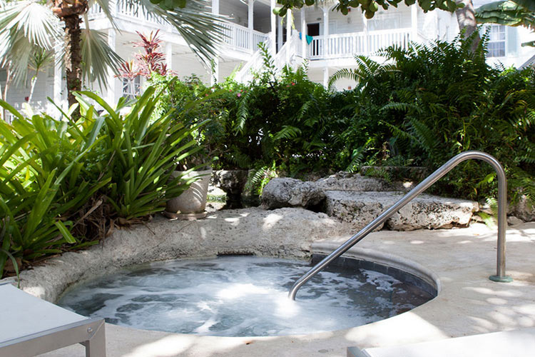 Exteriors - The Paradise Inn - Key West