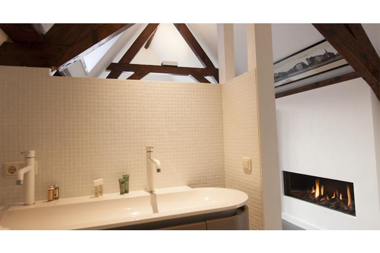 De M?rt Suite Bath - Bossche Suites - Den Bosch