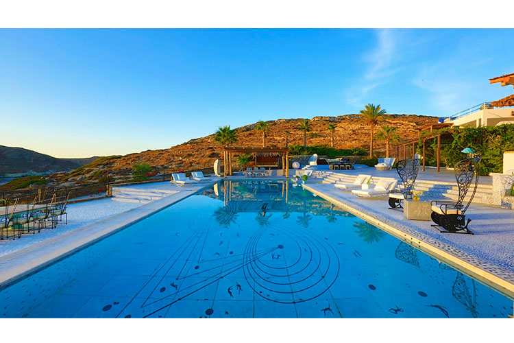 Pool - Agalia Luxury Suites - Tzamaria