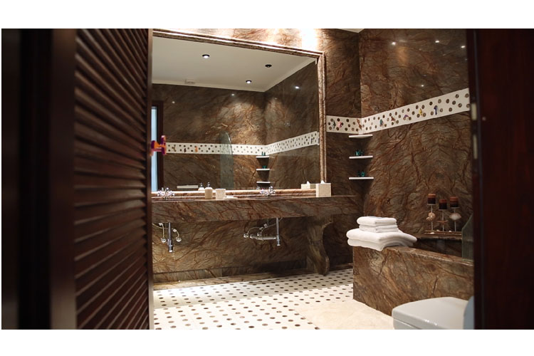 Senior Suite Bathroom - Agalia Luxury Suites - Tzamaria
