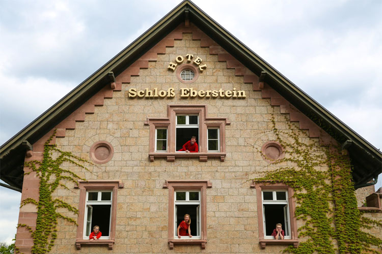Facade - Schloss Eberstein Restaurant & Hotel - Gernsbach