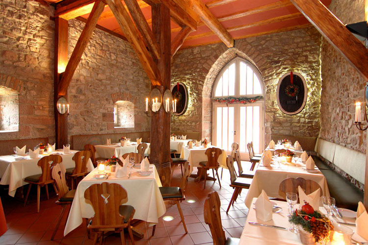 Dining Room - Schloss Eberstein Restaurant & Hotel - Gernsbach