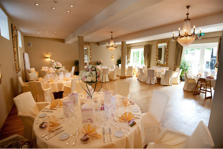 Weeding Dining Room - Schloss Eberstein Restaurant & Hotel - Gernsbach