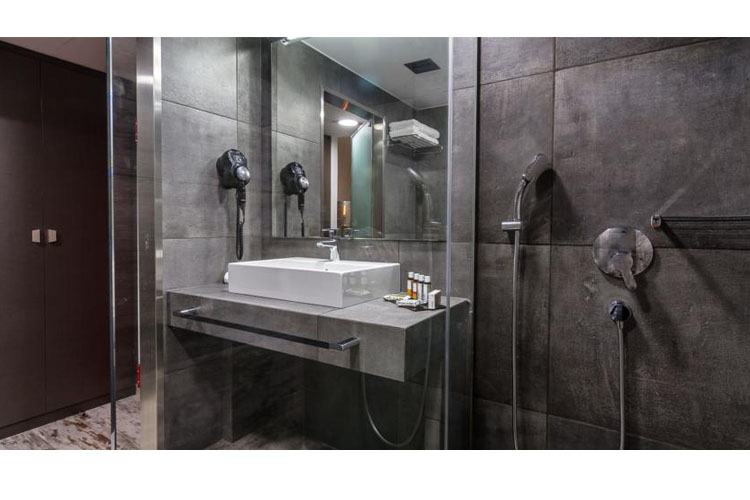 Bathroom - 360 Degrees Hotel - Athènes