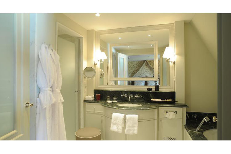 Bathroom - Hotel Detmolder Hof - Detmold
