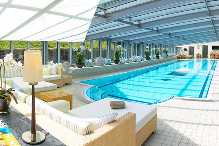 Pool - Schlosshotel Münchhausen - Aerzen