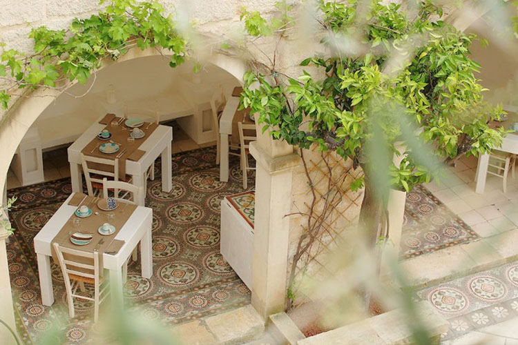 Exterior Dining Room  - Don Totu - Dimora Storica - San Cassiano