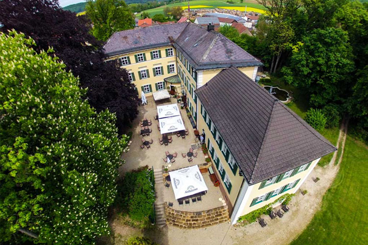 General View - Schloss Burgellern - Schesslitz