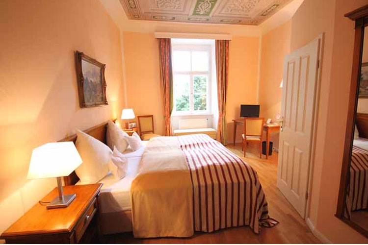 Comfort Double Room - Schloss Burgellern - Schesslitz