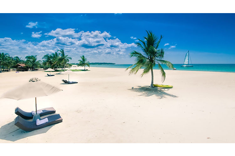 Beach - Uga Bay - Passikudah