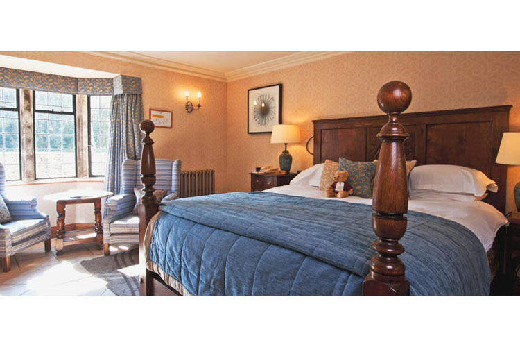 Guestroom - The Manor House an Exclusive Hotel & Golf Club - Castle Combe