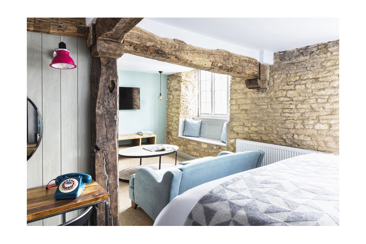 Double Room 04 - The Old Stocks Inn - Stow on the Wold