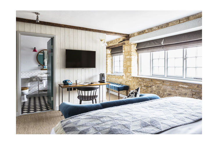 Double Room 10 - The Old Stocks Inn - Stow on the Wold