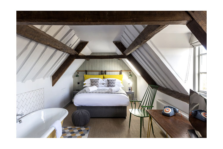 Double Room 12 - The Old Stocks Inn - Stow on the Wold