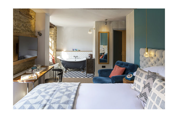 Double Room 15 - The Old Stocks Inn - Stow on the Wold