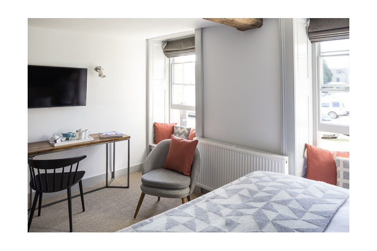 Double Room 17 - The Old Stocks Inn - Stow on the Wold