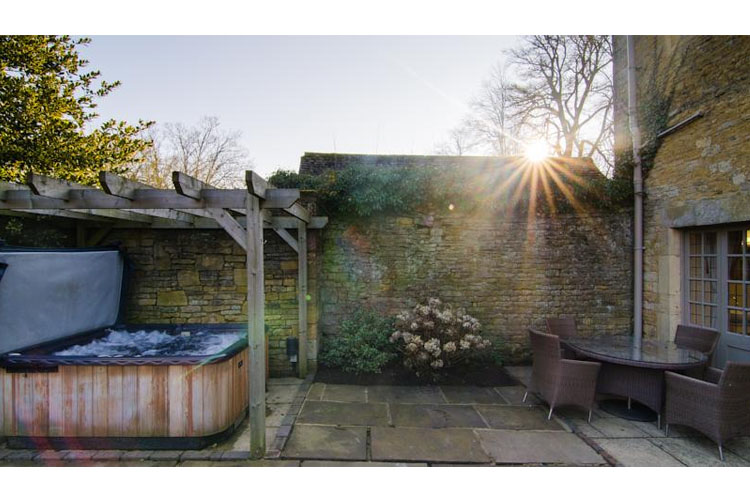 Terrace - Lower Slaughter Manor - Lower Slaughter