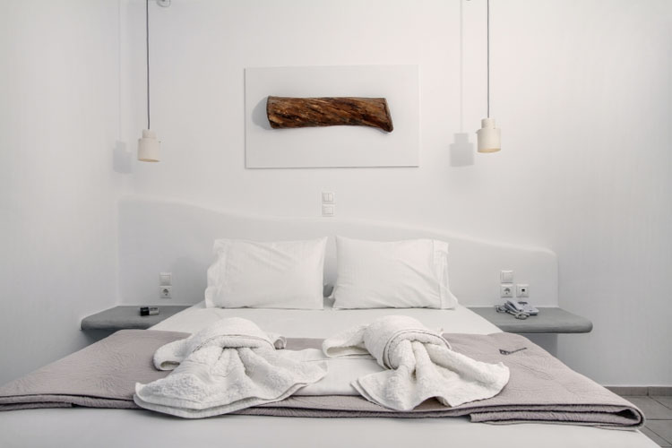 Double Room - Tania Milos - Pollonia