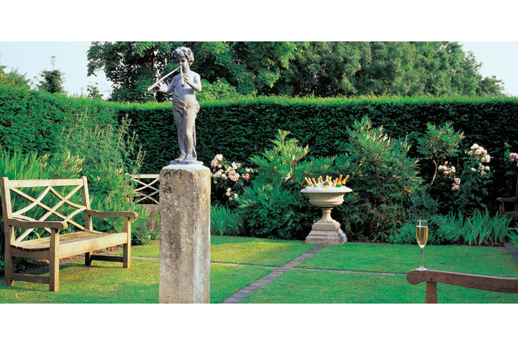 Garden - Great Fosters - Egham