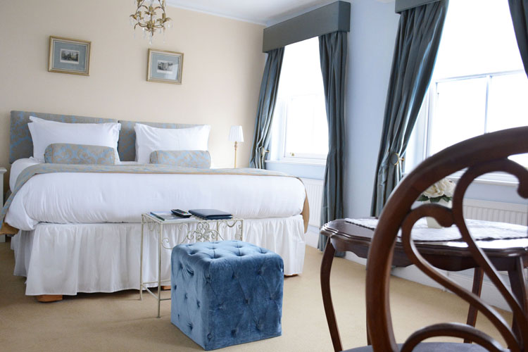 Princess Caroline Apartment - Pier View Self Catering Luxury Apartments - Southend-on-Sea