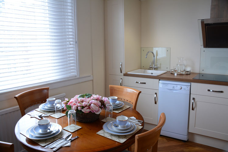 Princess Caroline Apartment - Pier View Self Catering Luxury Apartments - Southend-on-Sea