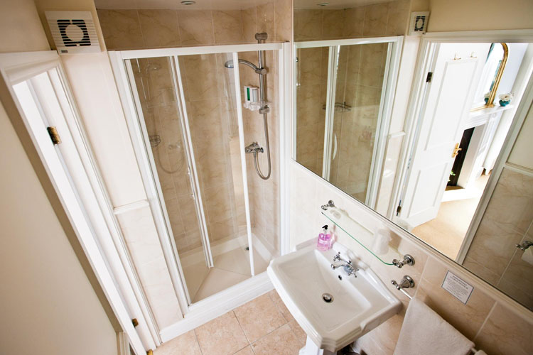 Princess Caroline Apartment - Pier View Self Catering Luxury Apartments - Southend-on-Sea