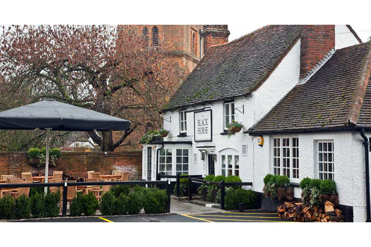 Facade - The Black Horse - Fulmer