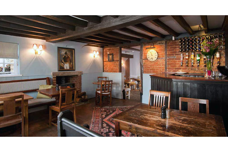 Restaurant - The Black Horse - Fulmer