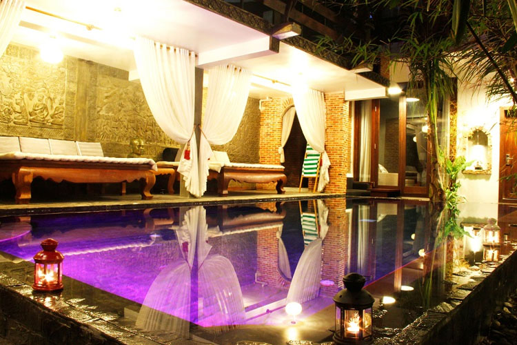 Pool Night View - Cambana d'Angkor Suites - Siem Reap