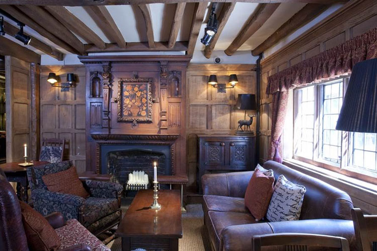Lounge - The White Swan Hotel - Stratford-upon-Avon