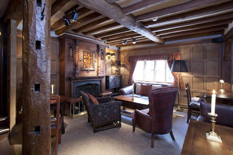 Lounge - The White Swan Hotel - Stratford-upon-Avon
