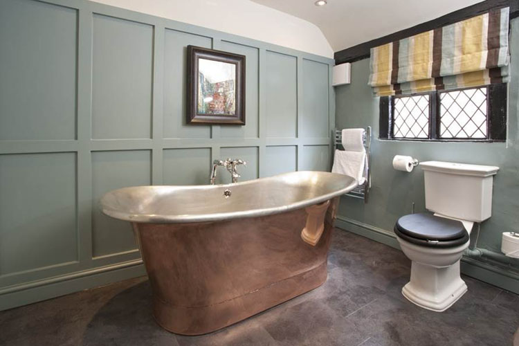 Bathroom - The White Swan Hotel - Stratford-upon-Avon