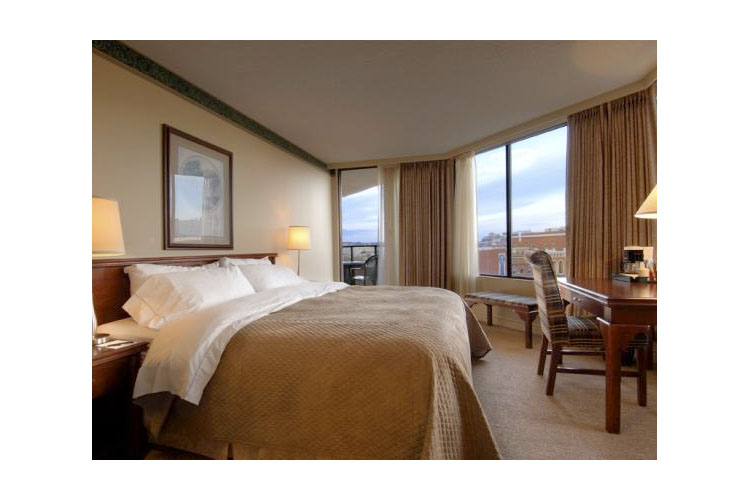Standard King Room - Victoria Regent Waterfront Hotel & Spa - Victoria