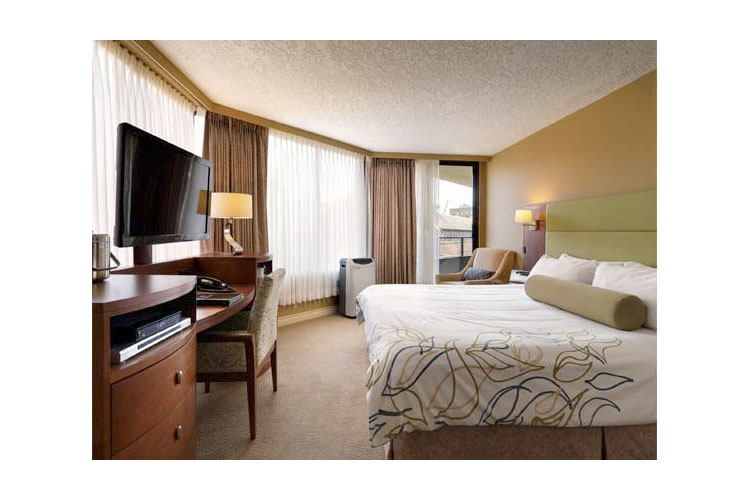 Standard King Room - Victoria Regent Waterfront Hotel & Spa - Victoria