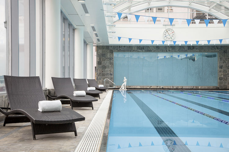 Pool - Auberge Vancouver Hotel - Vancouver