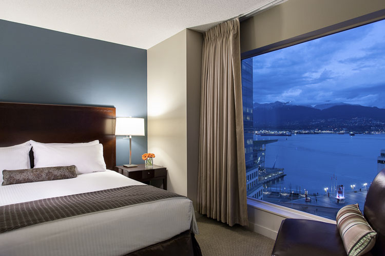 Suite - Auberge Vancouver Hotel - Vancouver