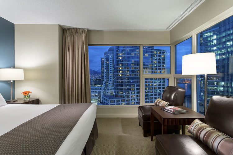 Suite - Auberge Vancouver Hotel - Vancouver