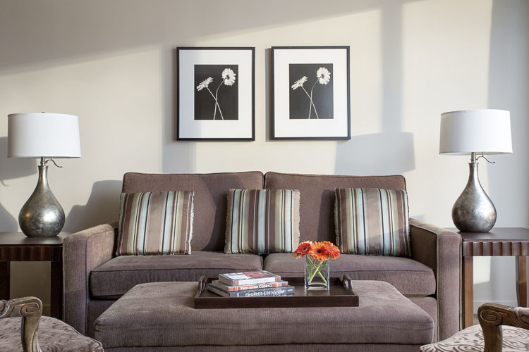 Suite - Auberge Vancouver Hotel - Vancouver