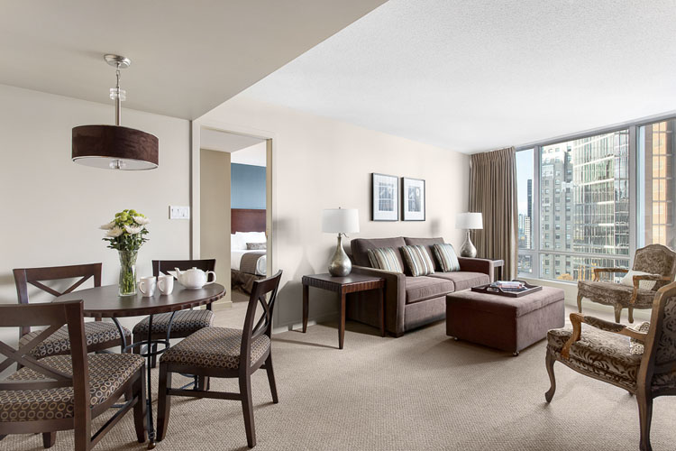 Suite - Auberge Vancouver Hotel - Vancouver