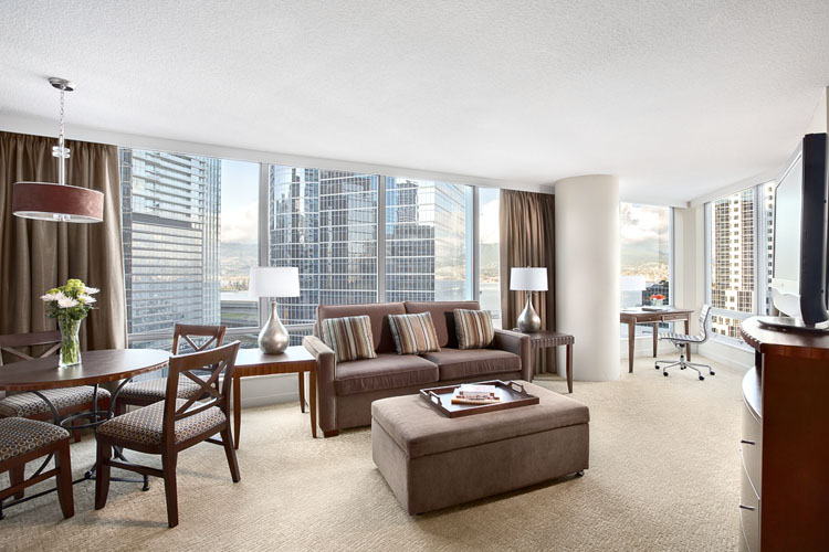 Suite - Auberge Vancouver Hotel - Vancouver