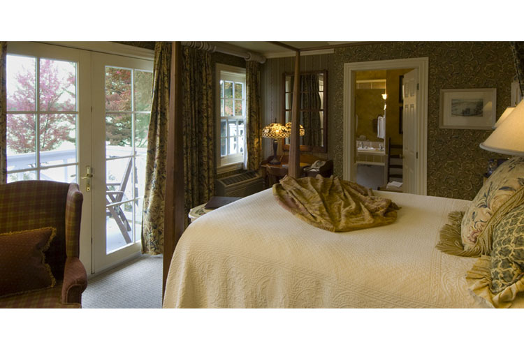 Deluxe Room - Manoir Hovey - North Hatley